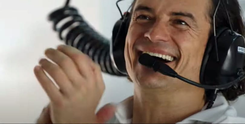 Orlando Bloom is feltűnik a Gran Turismo film új előzetesében