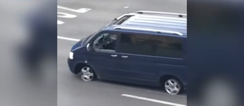 Ittas is volt az autós, aki gumi nélkül szelte át Pestet – videó