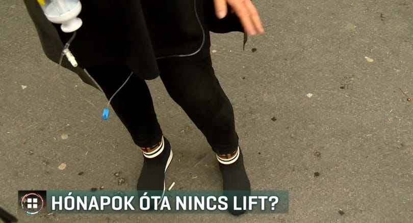 Nem jó a lift a Honvédkórház egyik épületében, a kemoterápiára érkező betegek is lépcsőznek