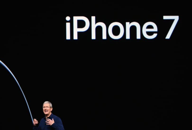 Ezek tényleg megőrültek: ingyen iPhone 7-et kap, aki iPhone Hétre változtatja a nevét?