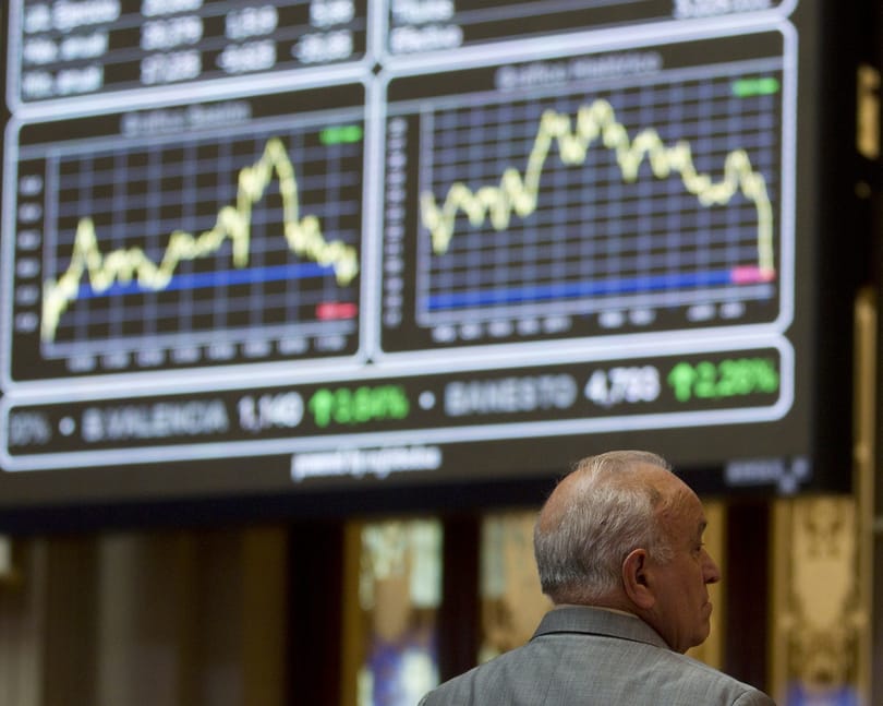 Megint hanyatlanak az európai tőzsdeindexek, a BUX is zuhan