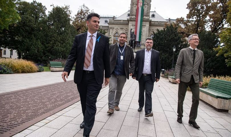 Elvehetik a mandátumát Márki-Zay két fideszes ellenfelének