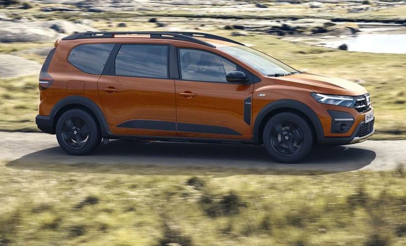 Itt a Dacia újdonsága a Jogger – hétüléses és hibrid is lesz belőle