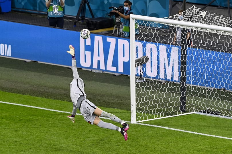 Az Eb eddigi legnagyobb gólját hozta a holland-ukrán meccs