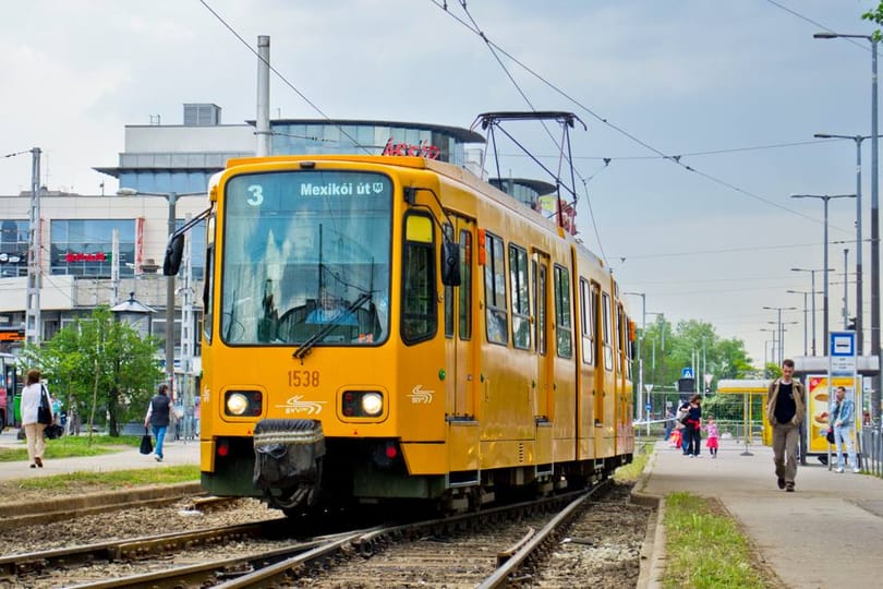 Rosszul kezdődik a hét Zuglóban: csőtörés miatt nem jár több villamos