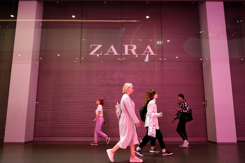 Raktárban maradt és olcsó ruhákkal versenyezne a Zara a Shein ellen