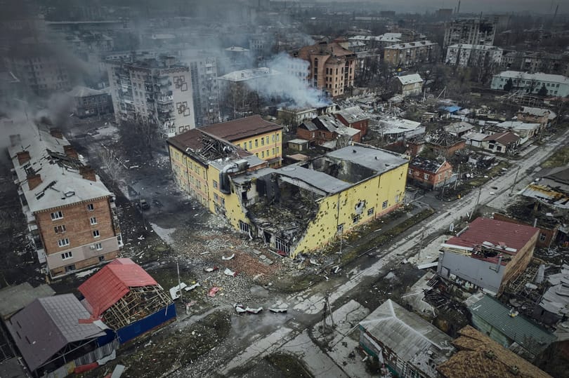 A teljes frontvonalon támadták az oroszok az ukrán állásokat