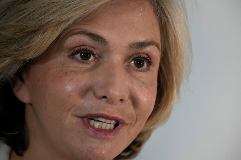 Macront is legyőzheti a mérsékelt jobboldal elnökjelöltje a jövő évi államfőválasztáson