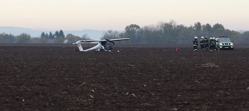 Lezuhant egy kisrepülő Fejér megyében, ketten megsérültek