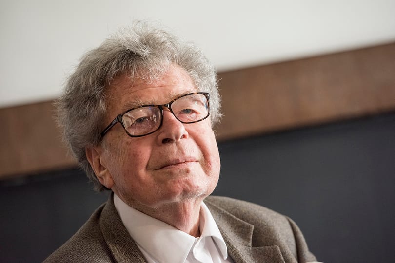 Meghalt Konrád György
