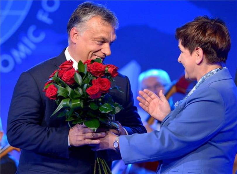 Orbán üzenetet küldött Beata Szydlónak a kórházba 