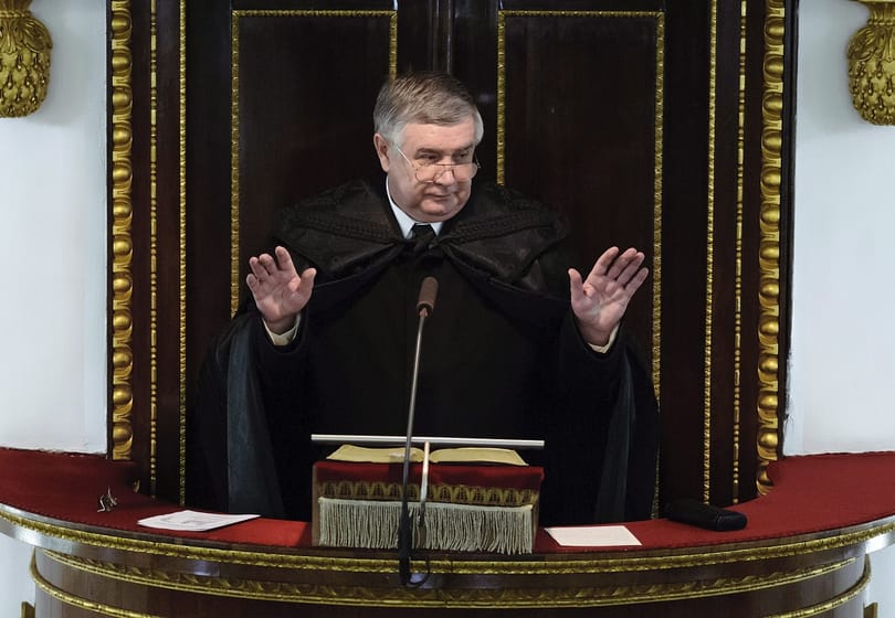 Gyors vizsgálatot sürget a püspök a Horthy-szobor ügyében