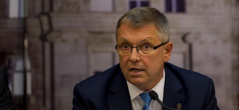 Matolcsy nem akar beengedni két ellenzéki képviselőt a jegybankba