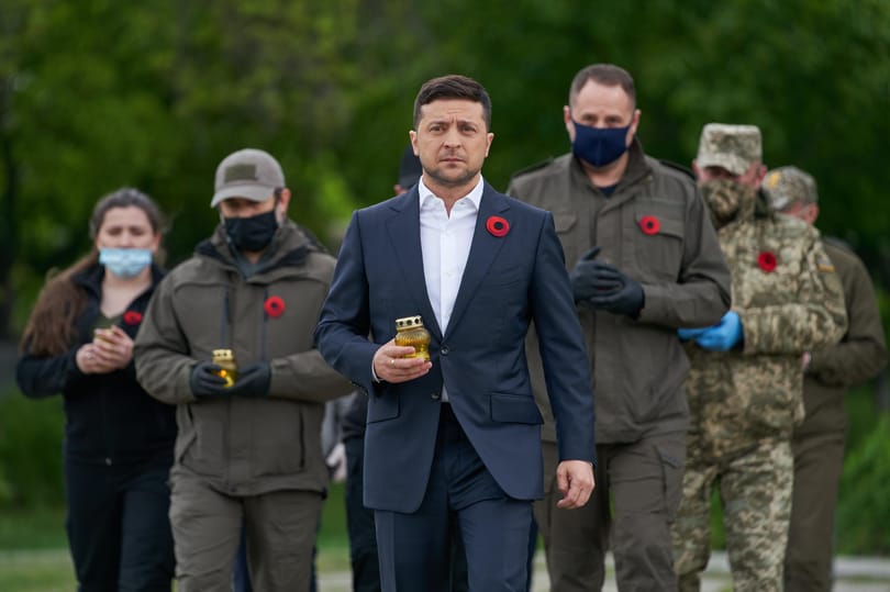 Hármas találkozót szervezne az ukrán elnök Putyinnal és Bidennel
