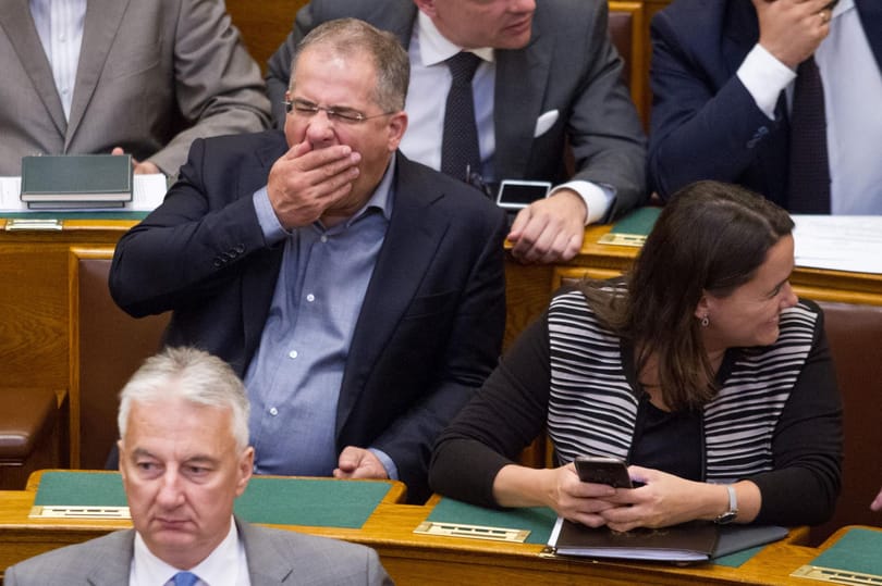 Megakadályoznák a Fideszt, hogy elfogadja a „rabszolgatörvényt”