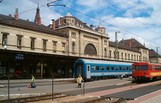 Pár éve újították csak fel a pécsi vasútvonalat, de egy szakaszon ismét pótlóbuszok járnak majd, és az InterCityket sem a Keletiben kell majd keresni