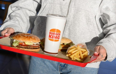 Csak úgy dőlnek a tízmilliárdok a Burger King hazai üzemeltetőjéhez, amely nyomul is tovább