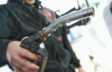 Behozza a Mol a gyakoribb benzinárazást: hetente kettőnél többször is számíthatunk új árakra kutakon