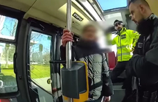 Ötéves kislányra támadt egy nő egy pozsonyi buszon – videó