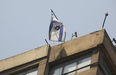 Izrael világszerte bezárja a nagykövetségeit