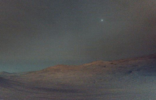 Lenyűgöző fotót készített a NASA a Mars egyik holdjáról