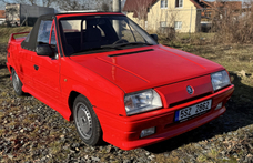 Méregdrága csehszlovák időgép ez a nyitható tetejű Skoda Favorit