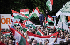 Törölte a Facebook a békemenetes Orbán-beszéd videóját, amit a közmédia posztolt