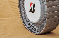 Tevetalp mintájára készít kereket a Bridgestone, a holdjáróra szerelhetik fel