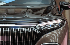Mint egy falat kenyér: 1000+ lóerős új villany SUV a Mercedes-AMG-től