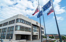 Fico-merénylet: politikai erőszakot elítélő határozatot szavazott meg a szlovák parlament