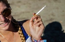 A most 14-15 éves brit fiataloknak már soha nem lesz lehetőségük legálisan cigit venni egy törvénytervezet szerint