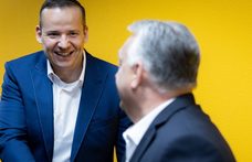 Lázár János után Orbán Viktor is a Mi Hazánk elnökével pózolt – Magyar Péter megfejtette, miért