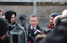 A Tisza a BKV teljes vezetőségének leváltását kéri, Hadházy megmutatta, milyen extrém túlárazott szerződéseket kötött a cég