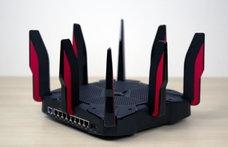 Kritikus biztonsági hibára bukkantak egy 177 ezer forintos wifi routerben