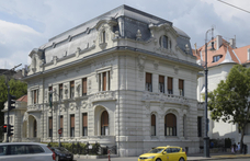 Tűzszerészek vonultak ki a Fidesz Lendvay utcai székházához