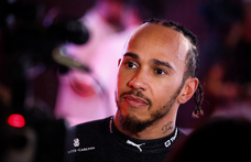 „Valóra vált egy álom” – Enzo Ferrari háza elől jelentkezett Lewis Hamilton