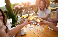 Milyen bort választanál társasjáték mellé?