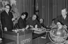 Ilyen még nem volt ezen a héten: kihúzták a lottószámokat