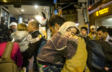 Révész Sándor: Belül tágasabb – a menedékkérők és az EU egyetlen választása