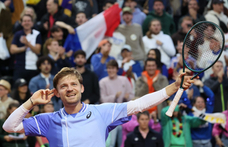 Leköptek egy teniszezőt a Roland Garroson, ezért betiltották az alkoholt a lelátókon