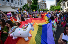 Budapesten a Kincsem parkba száműznék, Bukarestben 30 ezren az utcán ünnepelték a Pride-ot