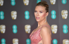 Scarlett Johanssont „sokkolta”, hogy az OpenAI chatbotja az ő hangján szólal meg