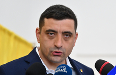 Mit üzen a magyaroknak, akik félnek öntől? - kérdezte a BBC George Simiont, a román elnökválasztási forduló győztesét