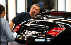 A kecskeméti Mercedes is megérezte az autóipar válságát