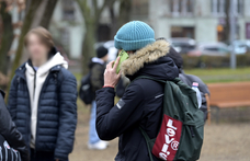 „Most elég rossz, hogy nem lehet náluk telefon” – van, aki nem éri el a gyerekét az iskolai bombariadók alatt