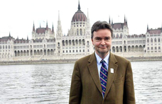 Habsburg Györgyöt Párizsból Madridba dobja át nagykövetnek Szijjártó Péter