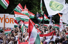 Háború, Soros, Brüsszel: kampánybeszédet tartott a Békemeneten Orbán Viktor
