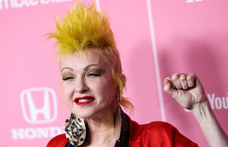 Cyndi Lauper a HVG-nek: „Szavazni kell minden kis választáson!”