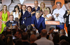 Gyengülő Fideszről és hatalmas győzelmet arató Magyar Péterről írnak a külföldi lapok