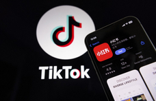 TikTok-háború: a legfelsőbb bíróság betiltja, Trump mentené, közben az amerikai felhasználók már a Vörös könyvecske oldalain borulnak a kínai kémek nyakába